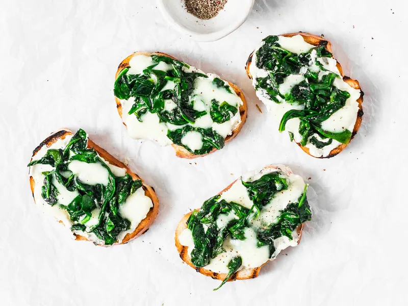Pinaattibruschetta
